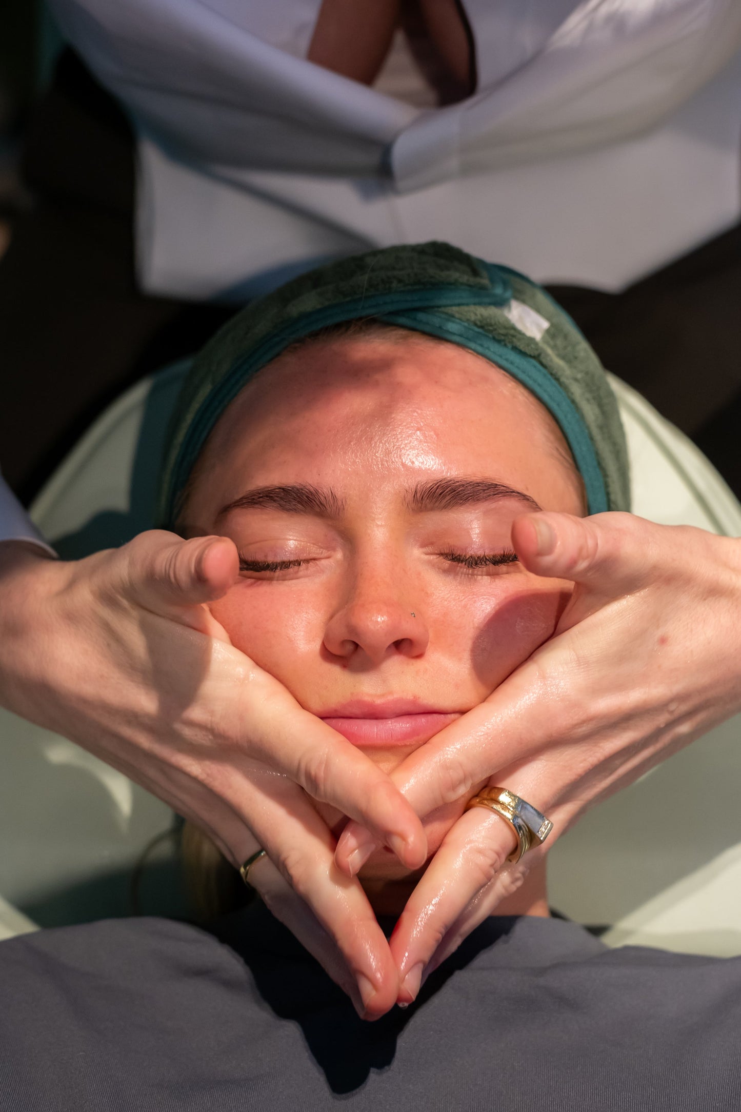 New Client | Consultation + Enzyme Peel + LED