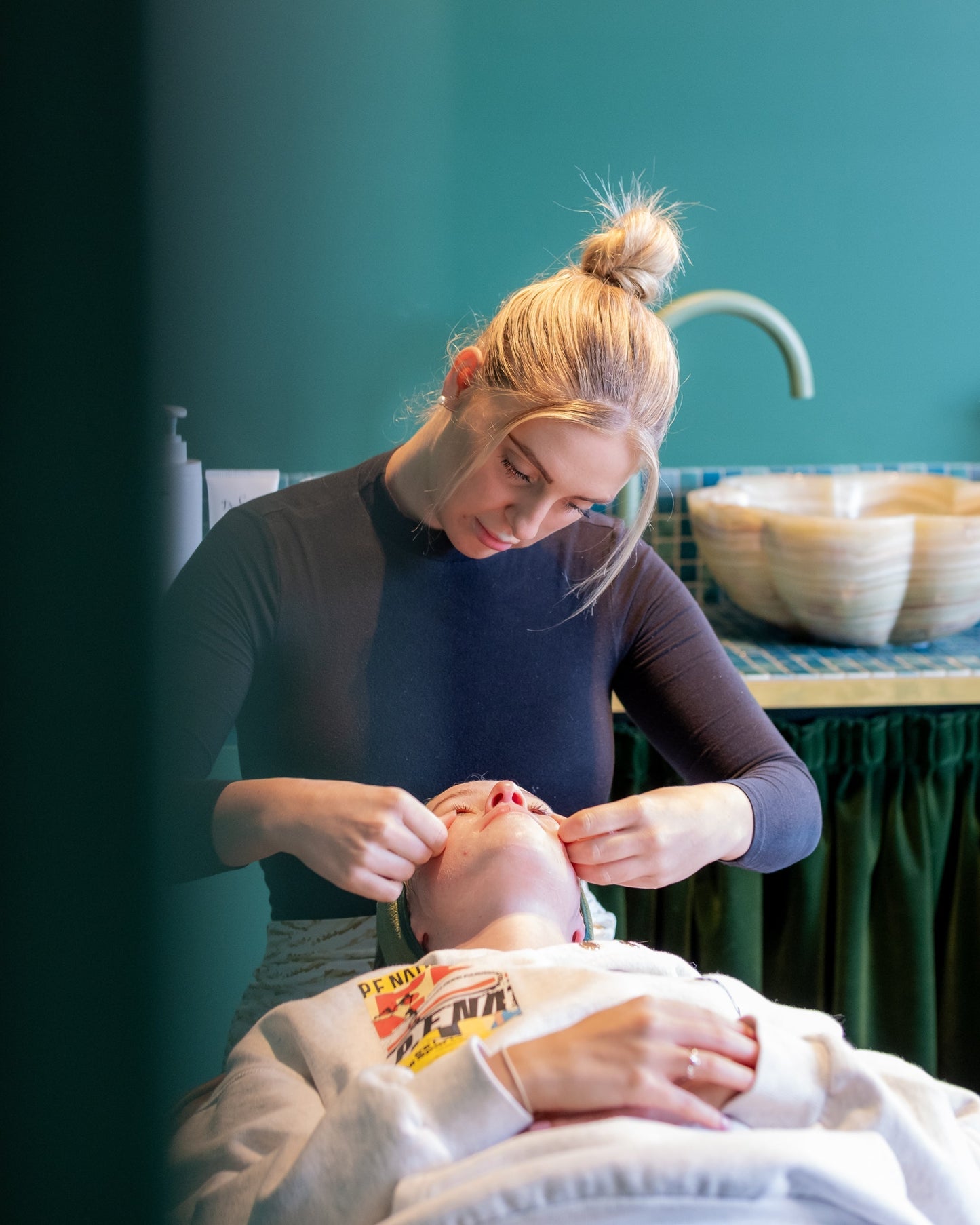 New Client | Consultation + Enzyme Peel + LED