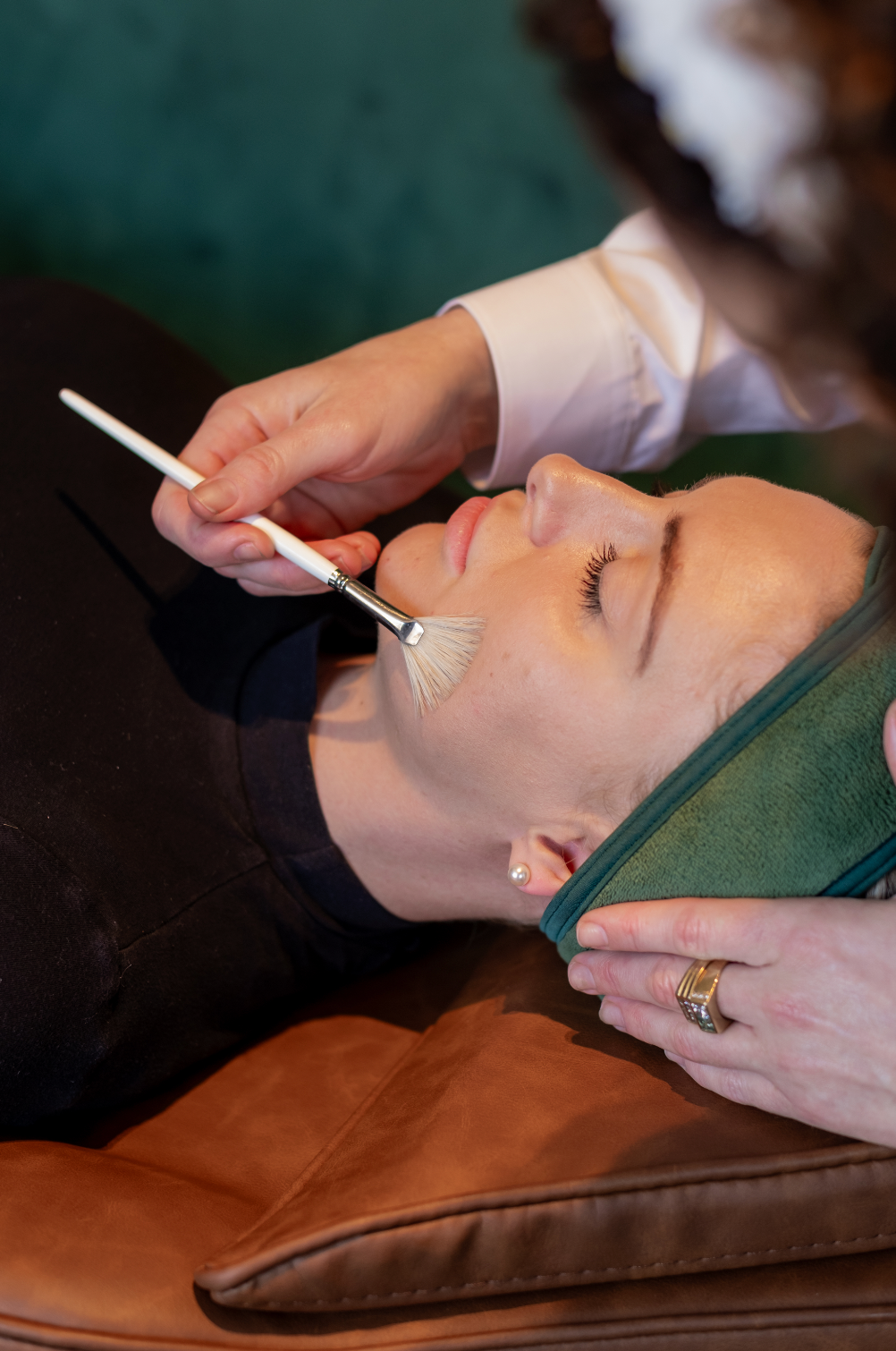 The Advanced Anti-Ageing Facial x 3 Series