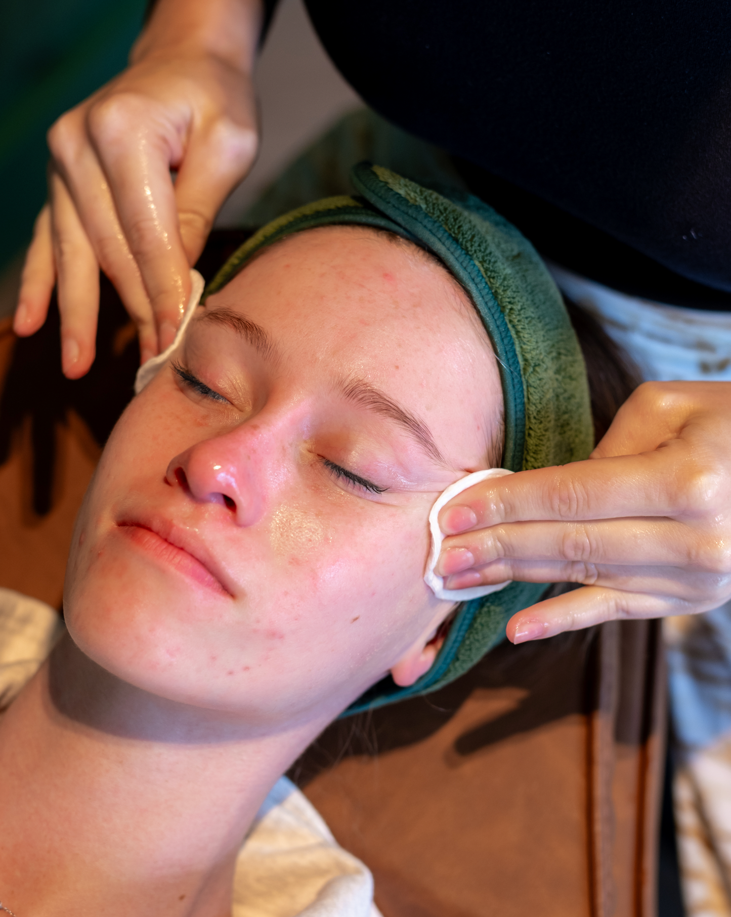 New Client | Consultation + Enzyme Peel + LED