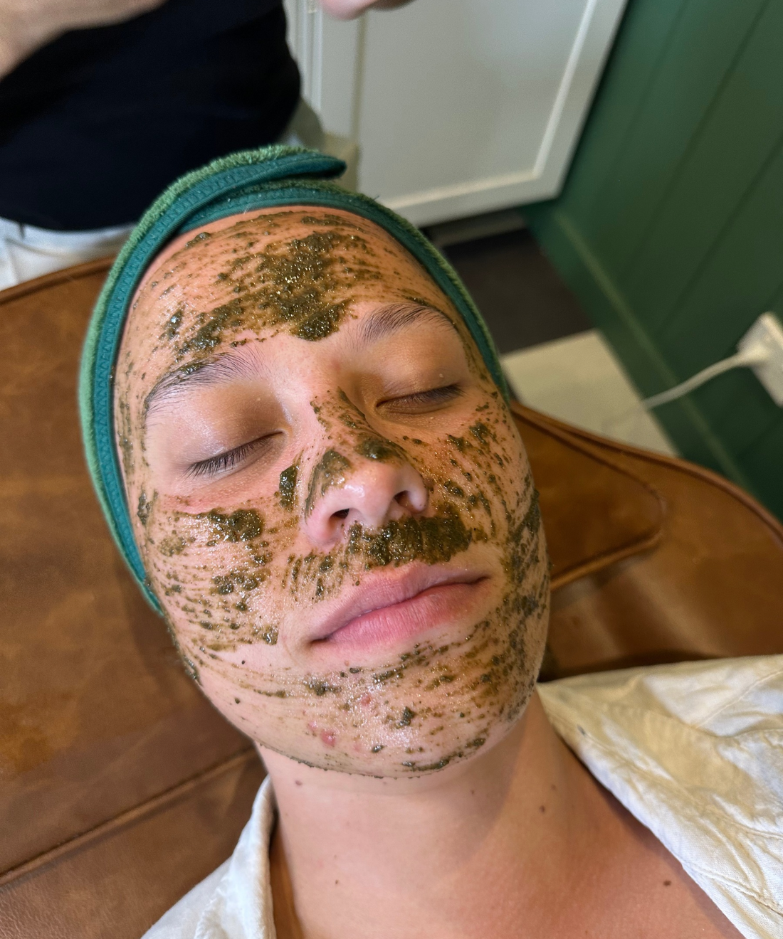 Congested Skin vs Acne: Signs, Causes and What Actually Helps